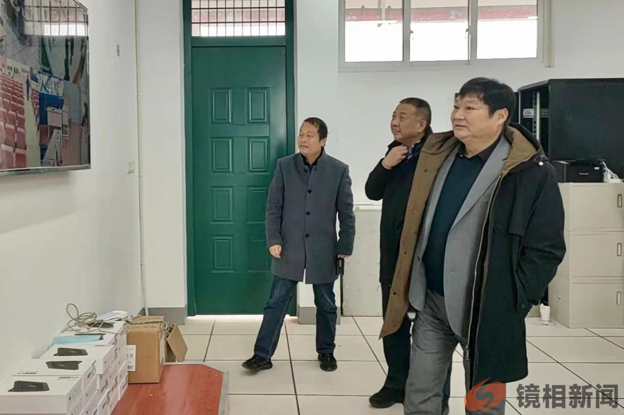 油田教育中心张廷哲书记莅临四全视导高三适应性考试并对学校消防安全工作检查指导