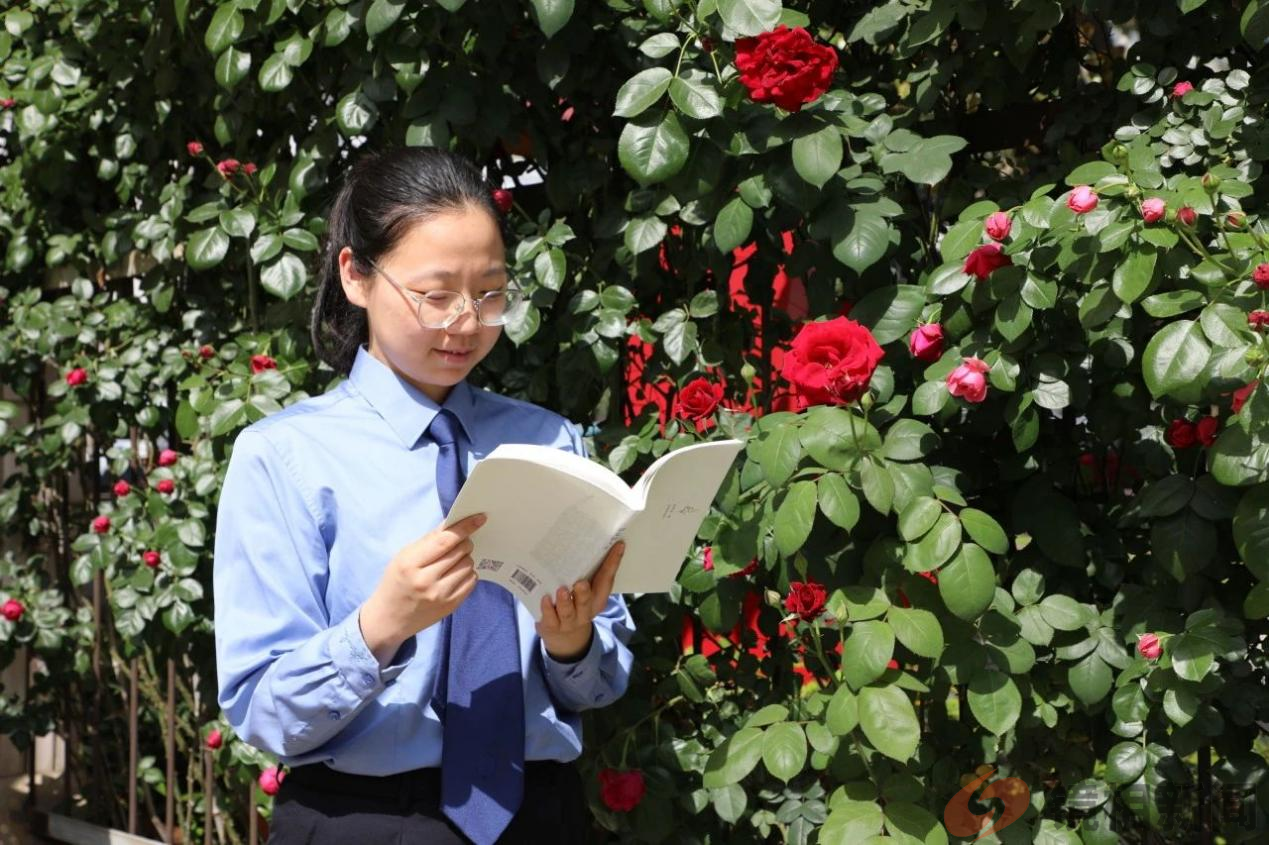 新野县人民检察院举行“经典润心田 书香砺初心”读书分享交流活动(图3) 图片3.png