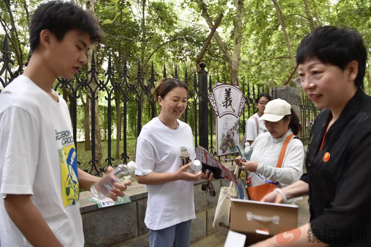 仲景控股集团爱心助力高考(图5) 图片5.png